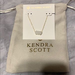 Kendra Scott necklace